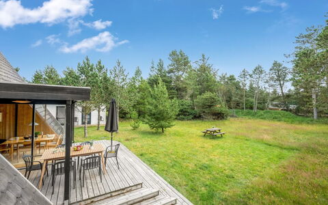 Peta - 1.6Km from the Sea: Roof, House, Home, Cottage, Door, Siding, Estate, Lawn, Yard, Porch