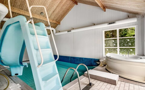 Aisling - 700M from the Sea: Blue, Shrub, Cottage, Groundcover, Garden, Estate, Shade, Landscaping, Farmhouse, Eco Hotel