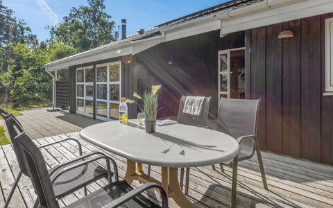 Brunetta - 350M from the Sea: Wood, Home, Porch, Deck, Hardwood, Roof, Wood Stain, Wood Flooring, Eco Hotel
