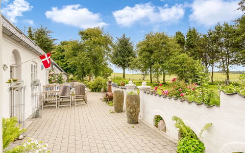 Ømunde - 1.8Km from the Sea: Blue, Shrub, Cottage, Groundcover, Garden, Estate, Shade, Landscaping, Farmhouse, Eco Hotel