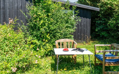 Krister - 900M from the Sea: Roof, House, Home, Cottage, Siding, Estate, Driveway, Garden Buildings, Yard, Shed