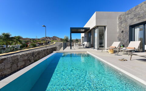 Yucas 1: Water, Sky, Property, Plant, Building, Swimming Pool, Azure, Architecture, Body Of Water, Leisure