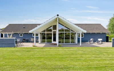 Edzard - 800M from the Sea