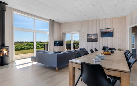 Marius - 400M from the Sea: Wood, Flooring, Floor, Wood Flooring, Home, Ceiling, Hardwood, Plank, Living Room, Wood Stain