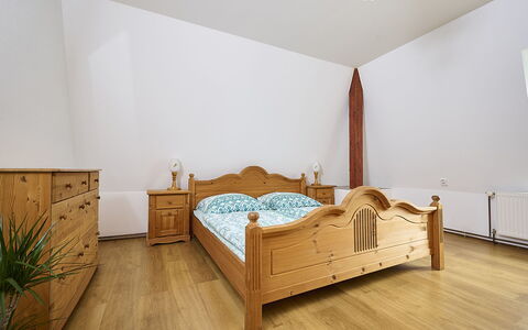 Desná V Jizerských Horách 841: Building, Plant, Comfort, Wood, Cabinetry, Drawer, House, Bed Frame, Flooring, Floor