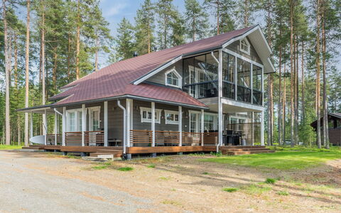 Levähdys: Furniture, Chair, Outdoor Furniture, Table, Wood, Outdoor Table, Kitchen & Dining Room Table, Shade, Garden, Umbrella