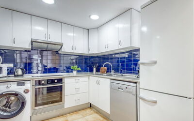 Accommodation:&nbsp;Platja de Roses 900.1