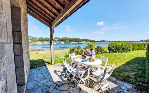 La Petite Pen Er Hoët: Sky, Plant, Property, Water, Azure, Shade, Outdoor Furniture, Chair, Table, Cloud
