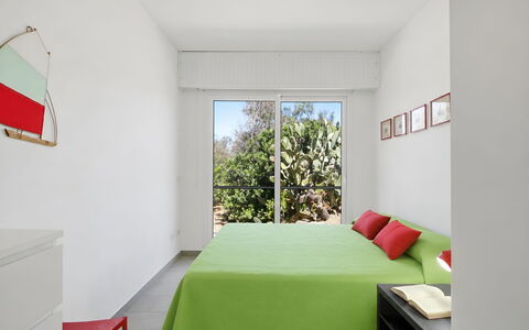 La Casa dei Nonni: Furniture, Interior Design, Wall, Flooring, Floor, Bed, Bedroom, Room, Textile, Home