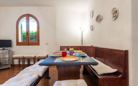 Approdo: Furniture, Table, Property, Wood, Interior Design, Window, Hardwood, Flooring, Event, Picture Frame