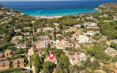 Approdo: Sky, Water, Daytime, Building, Property, Plant, Tree, Vegetation, Coastal And Oceanic Landforms, Urban Design