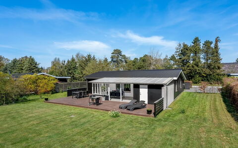 Ansine - 500M from the Sea: Wood, Roof, Architecture, Home, House, Cottage, Siding, Hardwood, Slope, Estate