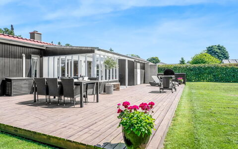 Ansine - 500M from the Sea: Wood, Roof, Architecture, Home, House, Cottage, Siding, Hardwood, Slope, Estate