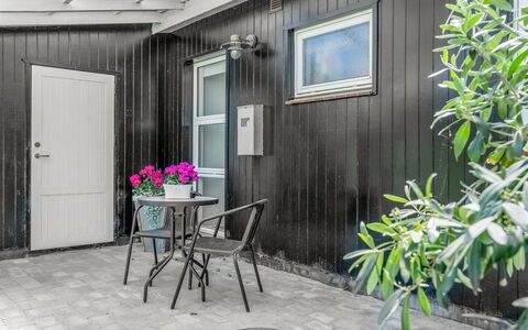 Ansine - 500M from the Sea: Wood, Roof, Architecture, Home, House, Cottage, Siding, Hardwood, Slope, Estate