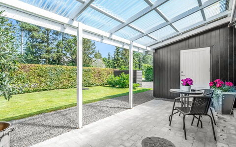 Ansine - 500M from the Sea: Wood, Roof, Architecture, Home, House, Cottage, Siding, Hardwood, Slope, Estate
