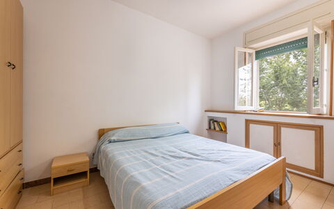 Apartment Living In Baia Verde - Gallipoli: Furniture, Window, Comfort, Building, Wood, Interior Design, Shade, Floor, Flooring