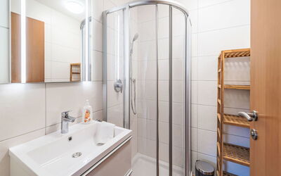 Accommodation:&nbsp;Evi 14.1