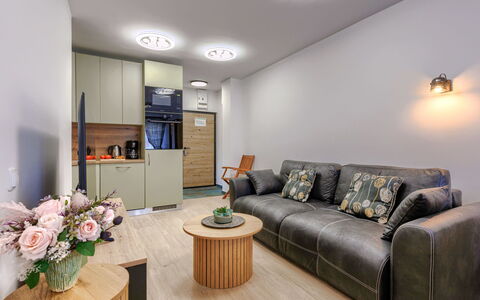 Darja: Table, Furniture, Property, Couch, Azure, Wood, Living Room, Interior Design, Floor, Comfort