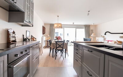 Lucette Quiet But Central