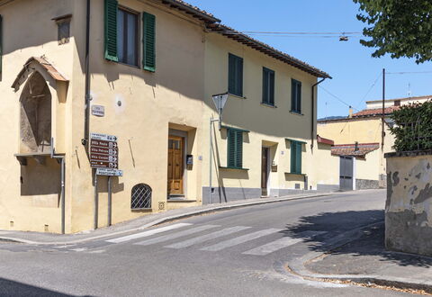 Florentine Careggi Loft: Sky, Property, Window, Building, Road Surface, Tree, Residential Area, House, Asphalt, Plant