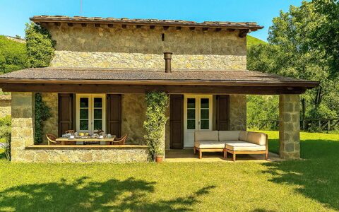 Fanny: Wood, Home, House, Cottage, Roof, Farmhouse, Garden, Porch, Door, Land Lot