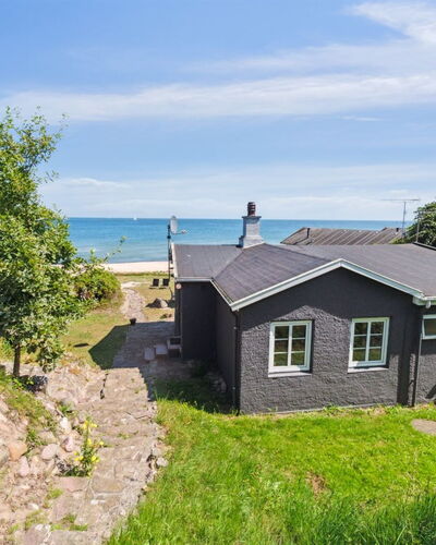 Silke - 10M from the Sea
