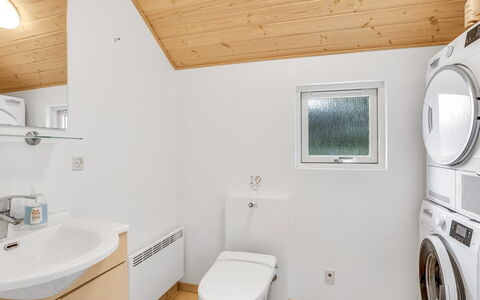 Dorde - 600M from the Sea: Flooring, Interior Design, Floor, Plumbing Fixture, Wood, Ceiling, Sink, Bathroom, Tap, Bathroom Sink