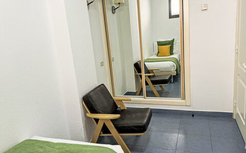 Playa del Cura 3: Building, Comfort, Door, Chair, Wood, Flooring, Floor, Hardwood, Armrest