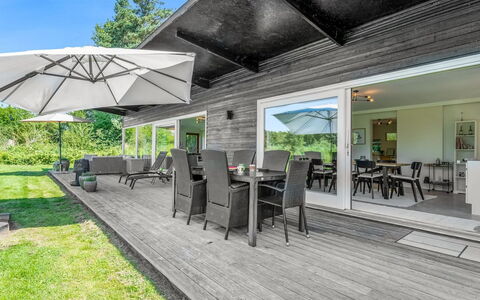 Nielsigne - 1.3Km from the Sea: Roof, House, Land Lot, Home, Cottage, Estate, Garden Buildings, Shade, Log Cabin, Landscaping