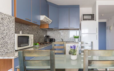 Accommodation:&nbsp;Port Canigó 810.8
