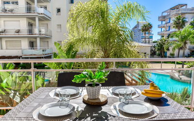 Accommodation:&nbsp;Port Canigó 810.10