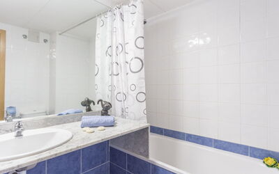 Accommodation:&nbsp;Port Canigó 810.8