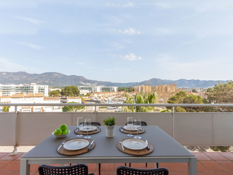 Accommodation:&nbsp;Port Canigó 810.9