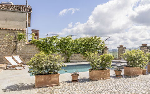 Arpusè, Relax nelle Langhe - Barolo, with Pool: Wall, Flowerpot, Houseplant, Garden, Flagstone, Balcony, Courtyard, Outdoor Furniture