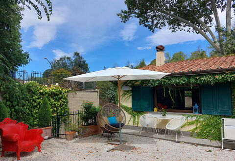 Green Suite On The Roof - Roma With No Kitchen: Sky, Plant, Cloud, Property, Furniture, Building, Table, Azure, Shade, Tree
