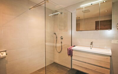 Accommodation:&nbsp;Rumer Blick 910.2