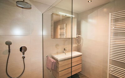 Accommodation:&nbsp;Rumer Blick 910.2