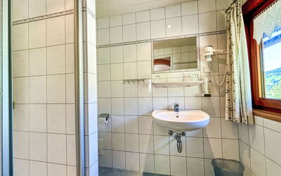 Accommodation:&nbsp;Mölbegg 649.3