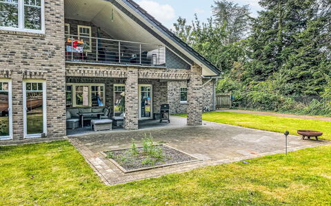 Meyer: Sky, Plant, Cloud, Building, Window, Tree, Natural Landscape, Land Lot, House, Cottage