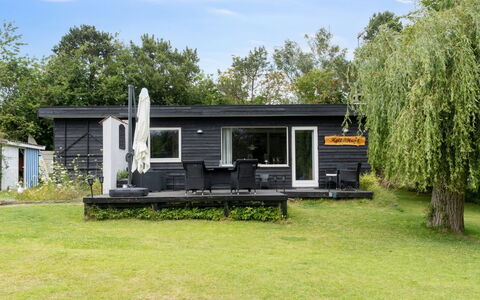 Mark - 1.2Km from the Sea: House, Home, Residential Area, Cottage, Siding, Estate, Driveway, Yard