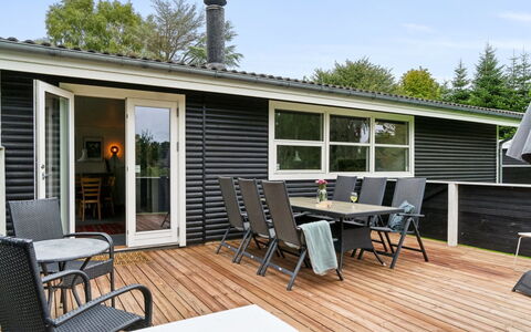 Franke - 2.1Km to the Fjord: House, Home, Residential Area, Cottage, Siding, Estate, Driveway, Yard