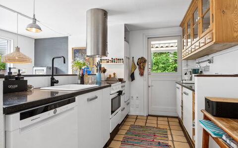 Ivar - 150M from the Sea: Kitchen, Kitchen Appliance, Countertop, Major Appliance, Flooring, Cabinetry, Interior Design, Home Appliance, Wood, Furniture