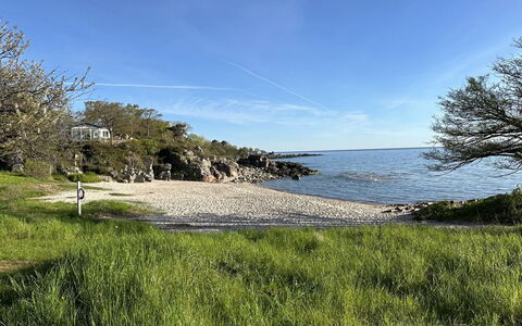 Makrina - 150M from the Sea: Coast, Coastal And Oceanic Landforms, Natural Landscape, Shore, Sea, Bank, Beach, Ocean, Bay, Tropics