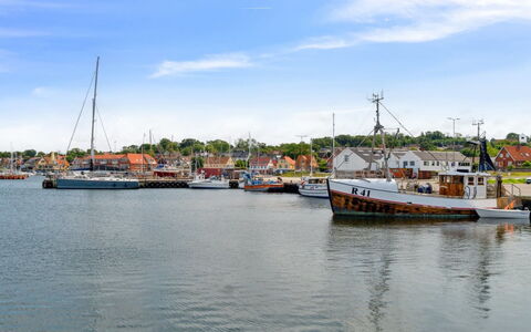 Ginie - 70M from the Sea: Wood, Furniture, Apartment, Room, Ceiling, Wood Stain, Chair, Hardwood, Varnish, Lumber