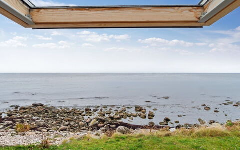 Malila - 15M from the Sea: Wood, Roof, Architecture, Home, House, Cottage, Siding, Hardwood, Slope, Estate