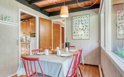 Elkea - 150M from the Sea: Wood, Roof, Architecture, Home, House, Cottage, Siding, Hardwood, Slope, Estate
