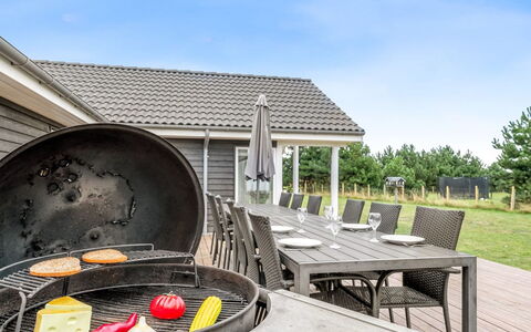 Imke - 1Km from the Sea: Home, Cottage, Siding, Hardwood, Shade, Plank, Design, Estate, Porch, Deck
