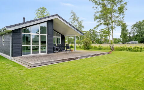 Hæryst - 300M from the Sea: Roof, House, Home, Cottage, Door, Siding, Deck, Porch, Plank, Hardwood