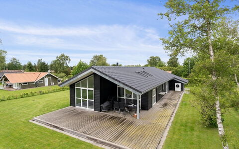 Hæryst - 300M from the Sea: Roof, House, Home, Cottage, Door, Siding, Deck, Porch, Plank, Hardwood