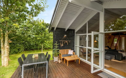 Jarmunrek - 400M to the Fjord: House, Roof, Home, Cottage, Shed, Garden Buildings, Siding, Yard, Log Cabin, Hut